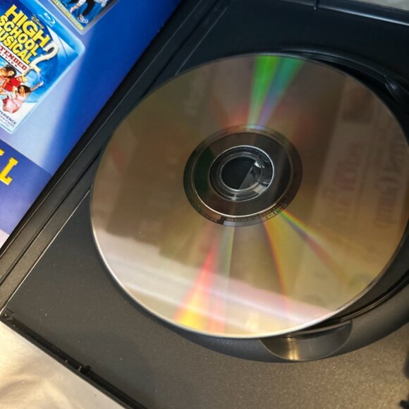 High School Musical 2 Extended Edition Starring Zac Efron DVD  Preloved - Picture 4 of 8